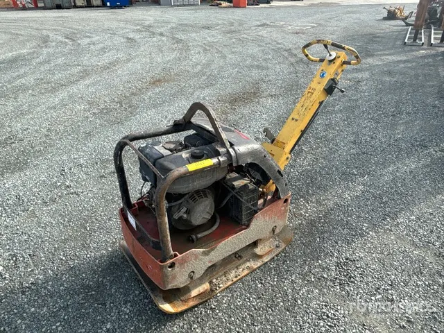 2011 Dynapac LG400 Vibratory Plate Compactor