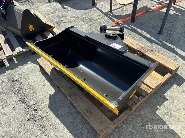Dynamic Entities 42 in Q/C Hydraulic Tilting Excavator Bucket (Unused)