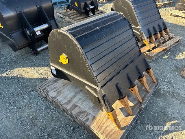 2026 Dynamic Entities 36 in Digging Excavator Bucket - Fits 8 Ton Excavators (Unused)