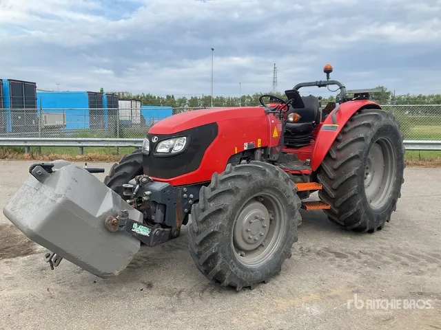 Kubota M9540 2WD Tractor