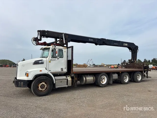 Hiab 335 K-4 CLX 7500 lb Knuckle Boom on 2014 Western Star 4700 8x4 Boom Truck