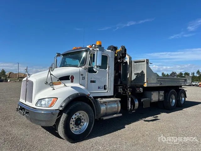 2017 Hiab 088 B-3 CLX 4100 kg Knuckle Boom on 2018 Kenworth T300 6x4 Boom Truck