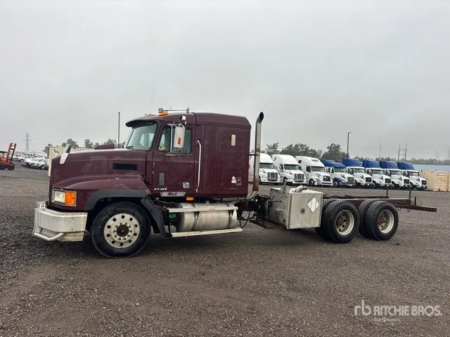 2001 Mack CH613 6x4 Cab and Chassis