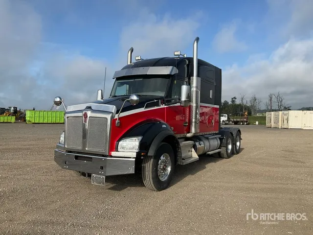 2019 Kenworth T880 6x4 Heavy Haul T/A Sleeper Truck Tractor