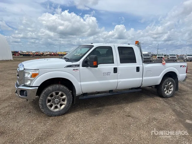 2011 Ford F-350 XLT 4x4 Crew Cab Pickup