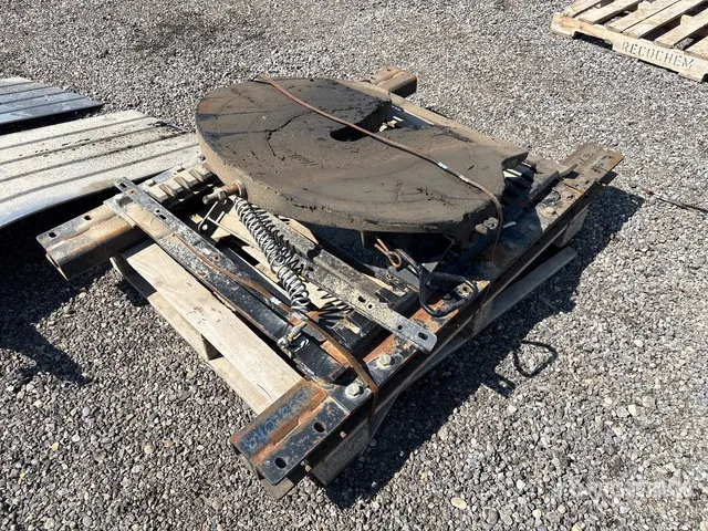 Air Sliding Fifth Wheel