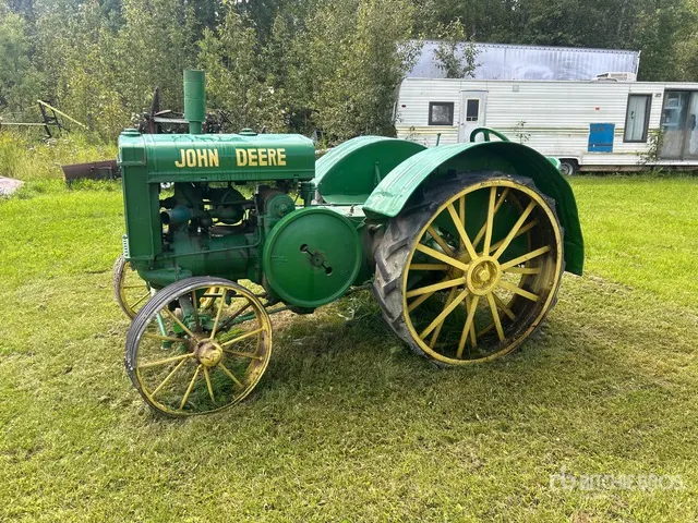 1928 John Deere D 2WD Wide Front Antique Tractor