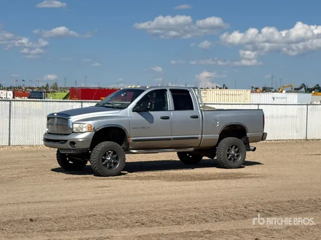 2005 Dodge 3500 4x4 Crew Cab Pickup