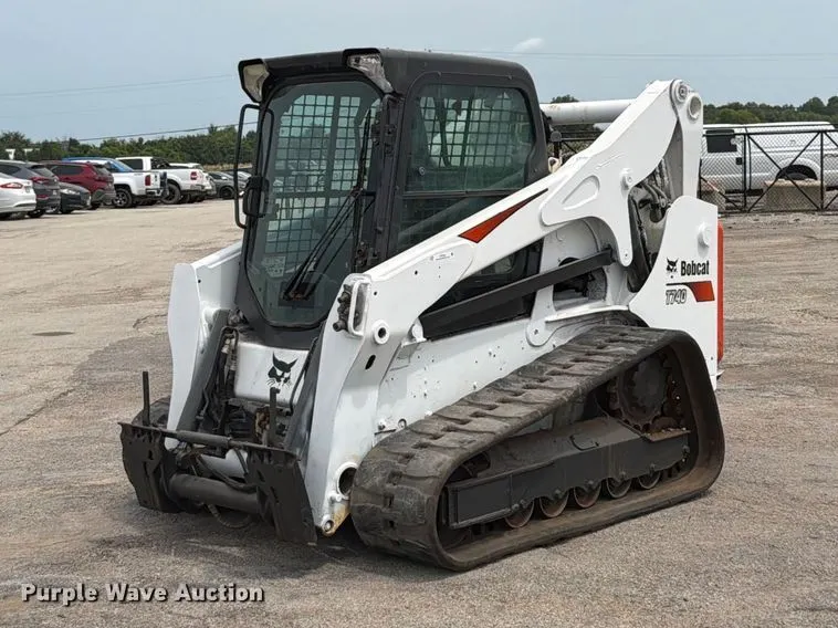 2018 Bobcat T740 tracked skid steer loader