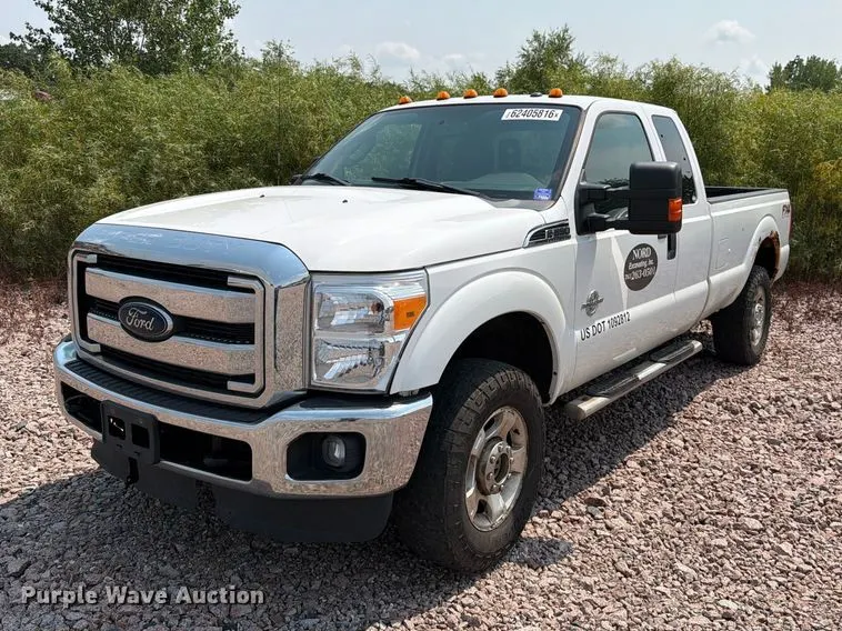 2015 Ford F350 Super Duty Ext. Cab pickup truck
