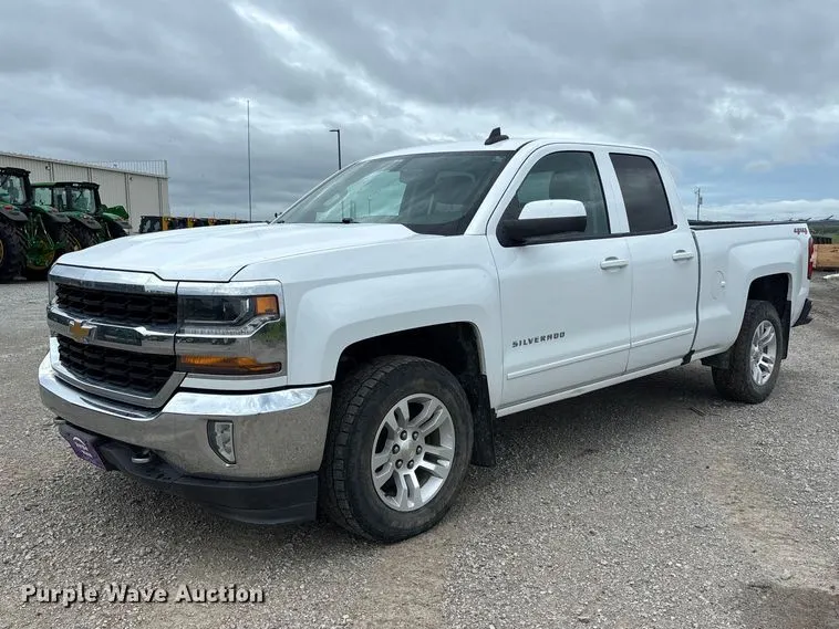 2018 Chevrolet Silverado LT Ext. Cab pickup truck