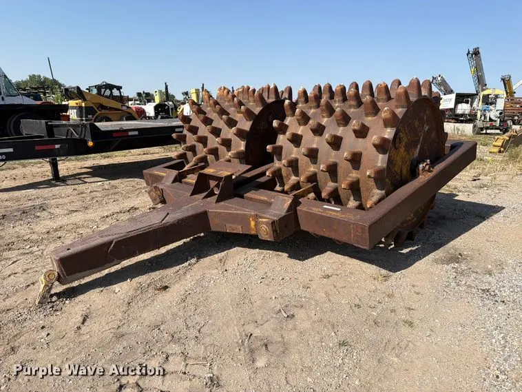 Pull type roller compactor