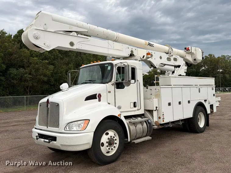 2015 Kenworth T370 bucket truck