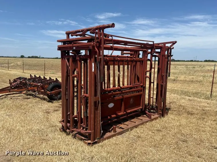J&I Mfg. livestock chute
