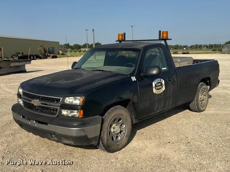 2006 Chevrolet Silverado 1500 pickup truck