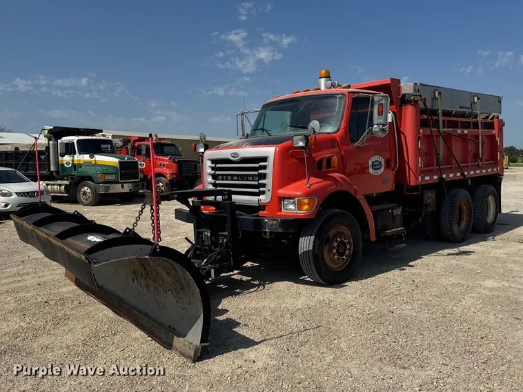 2003 Sterling L7500 Series dump truck