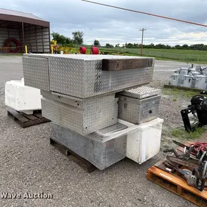 (6) toolboxes