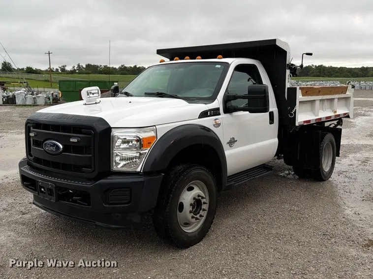 2016 Ford F550 Super Duty dump truck
