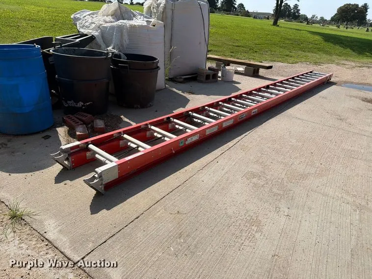Louisville FE7240 ladder