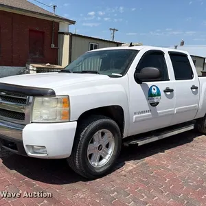 2008 Chevrolet Silverado 1500 Crew Cab pickup truck