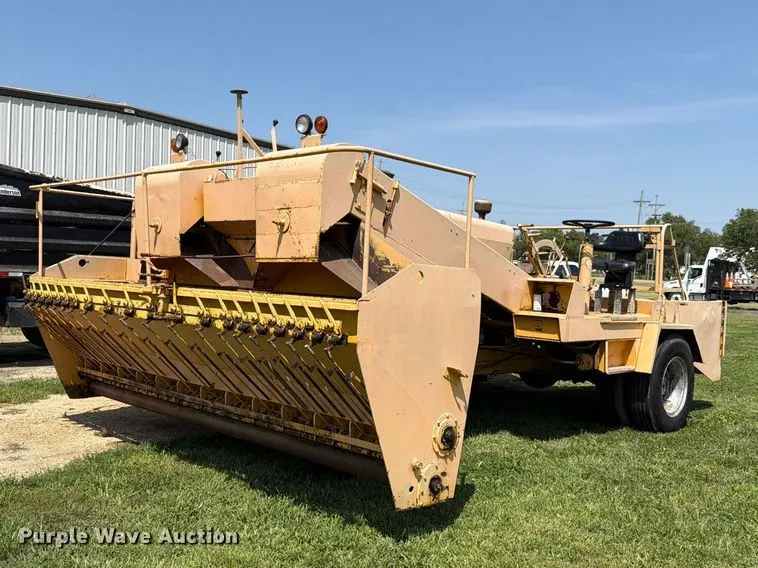 Etnyre chip spreader