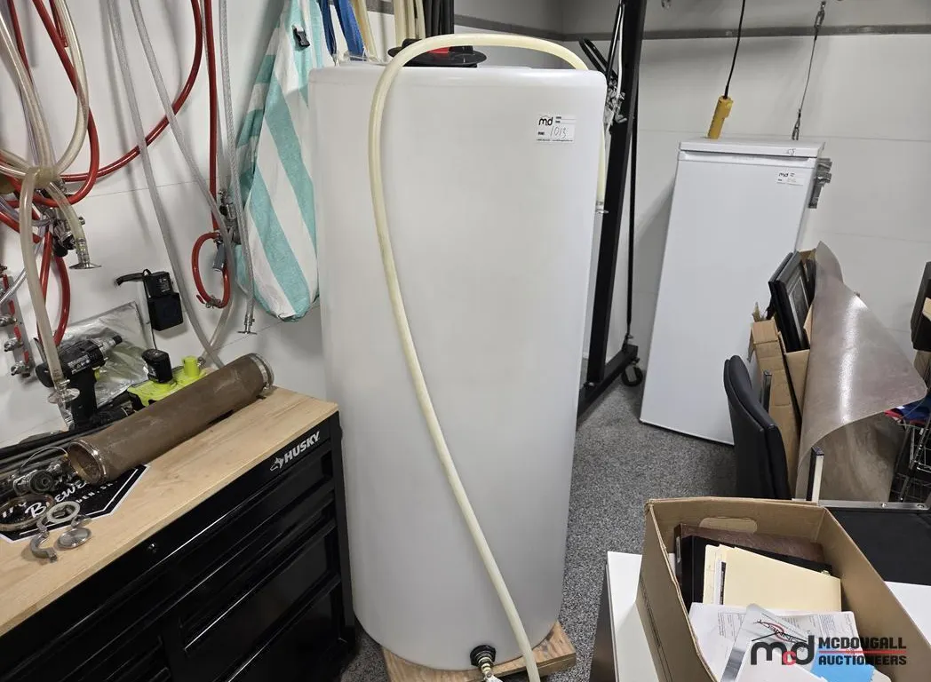 Poly Liquid Storage Tank w/ Hoses
UNRESERVED