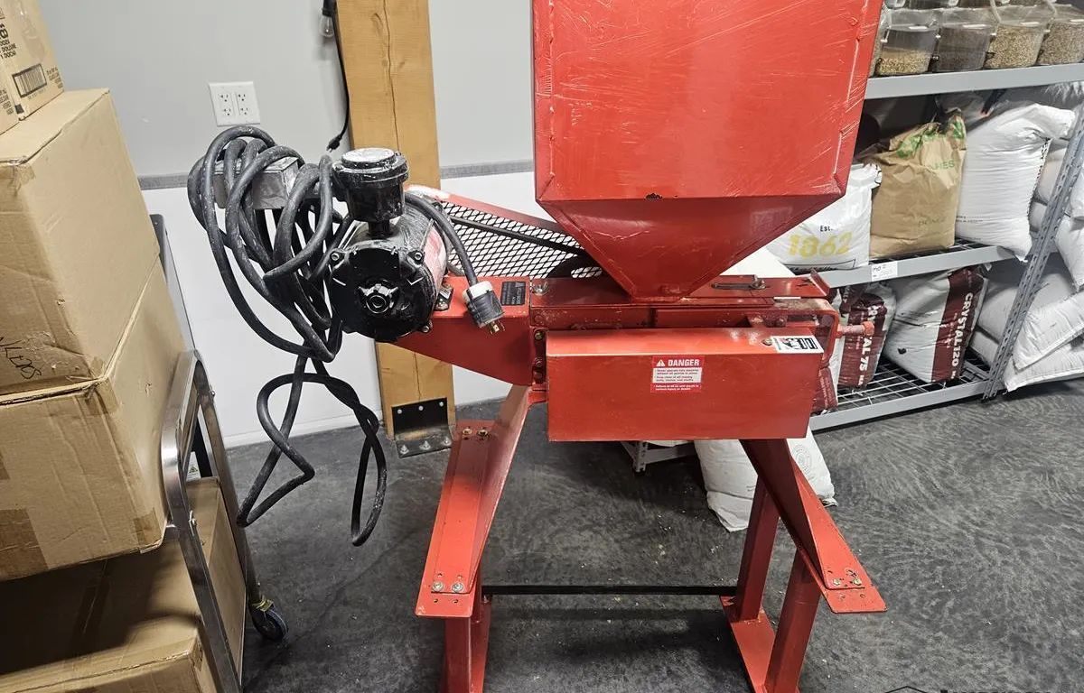 Apollo Electric Grain Roller Mill
UNRESERVED