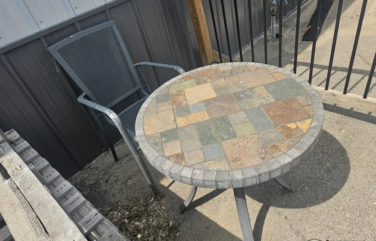 Round Slate-Top Patio Table & Metal Chair
UNRESERVED