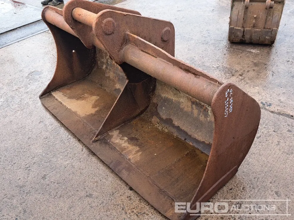 72" Ditching Bucket 80mm Pin to suit 20 Ton Excavator