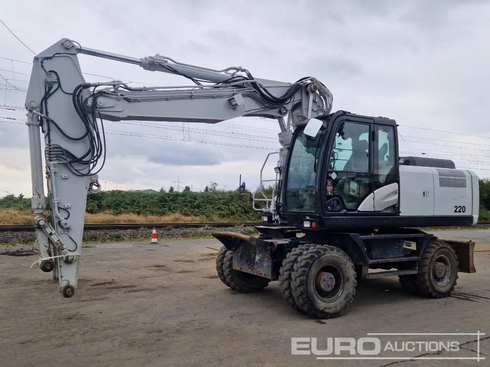 2014 Hitachi ZX220W-5