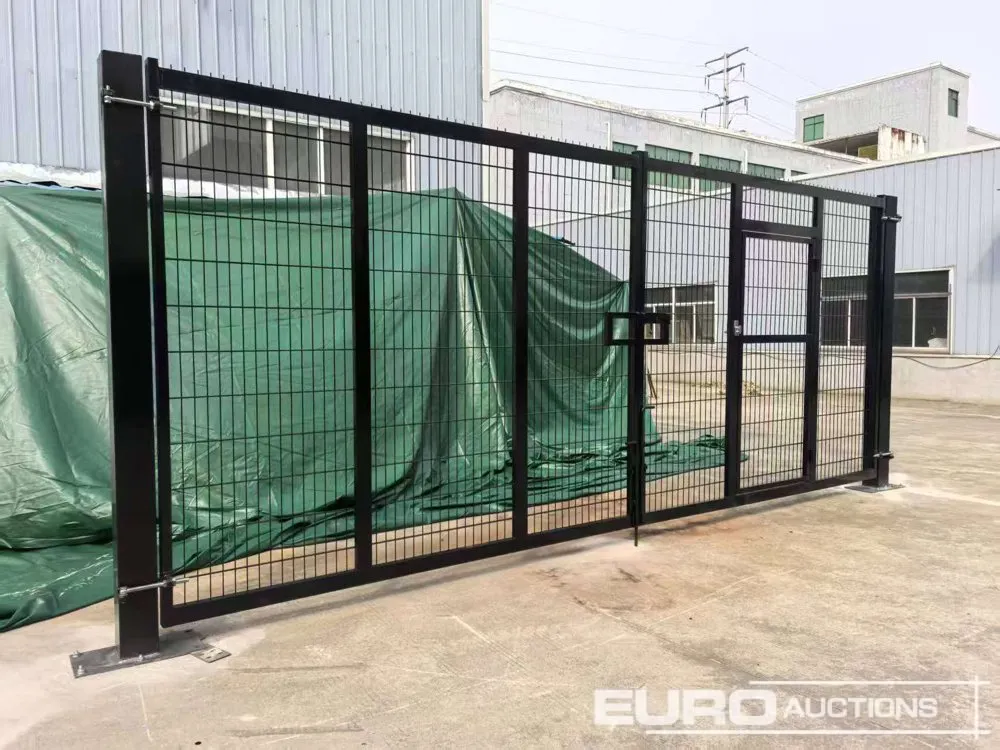 Unused 5.8m Double Mesh Security Gate & Posts (Black)