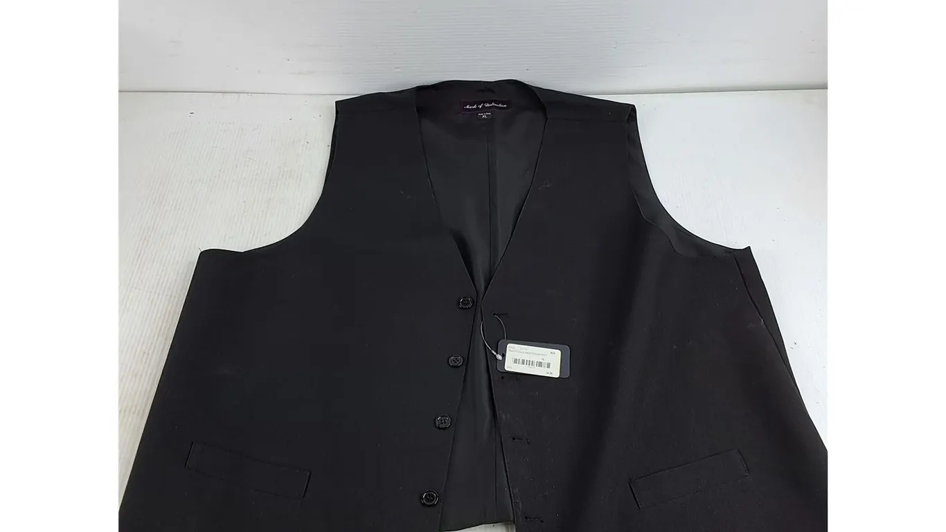 *Mark of Distinction Traditional Men Poplin Vest - Size XL, New
