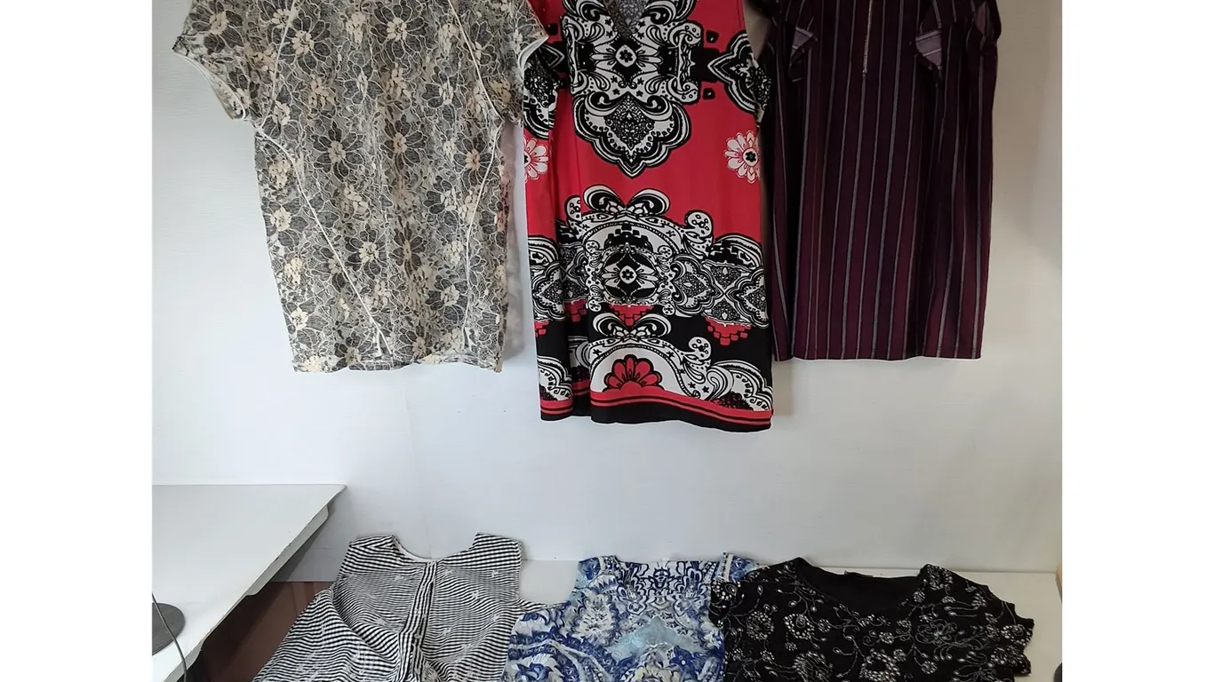 (6) Womens' Dress Tank Tops/Shirts- S to L