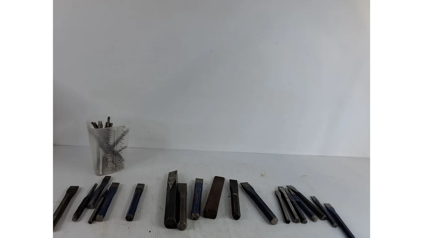 Variety Of Chisels ( as is)