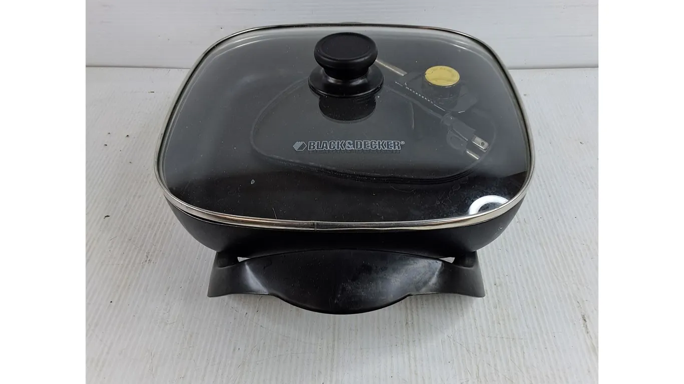 Black & Decker Electric Pan - As Is