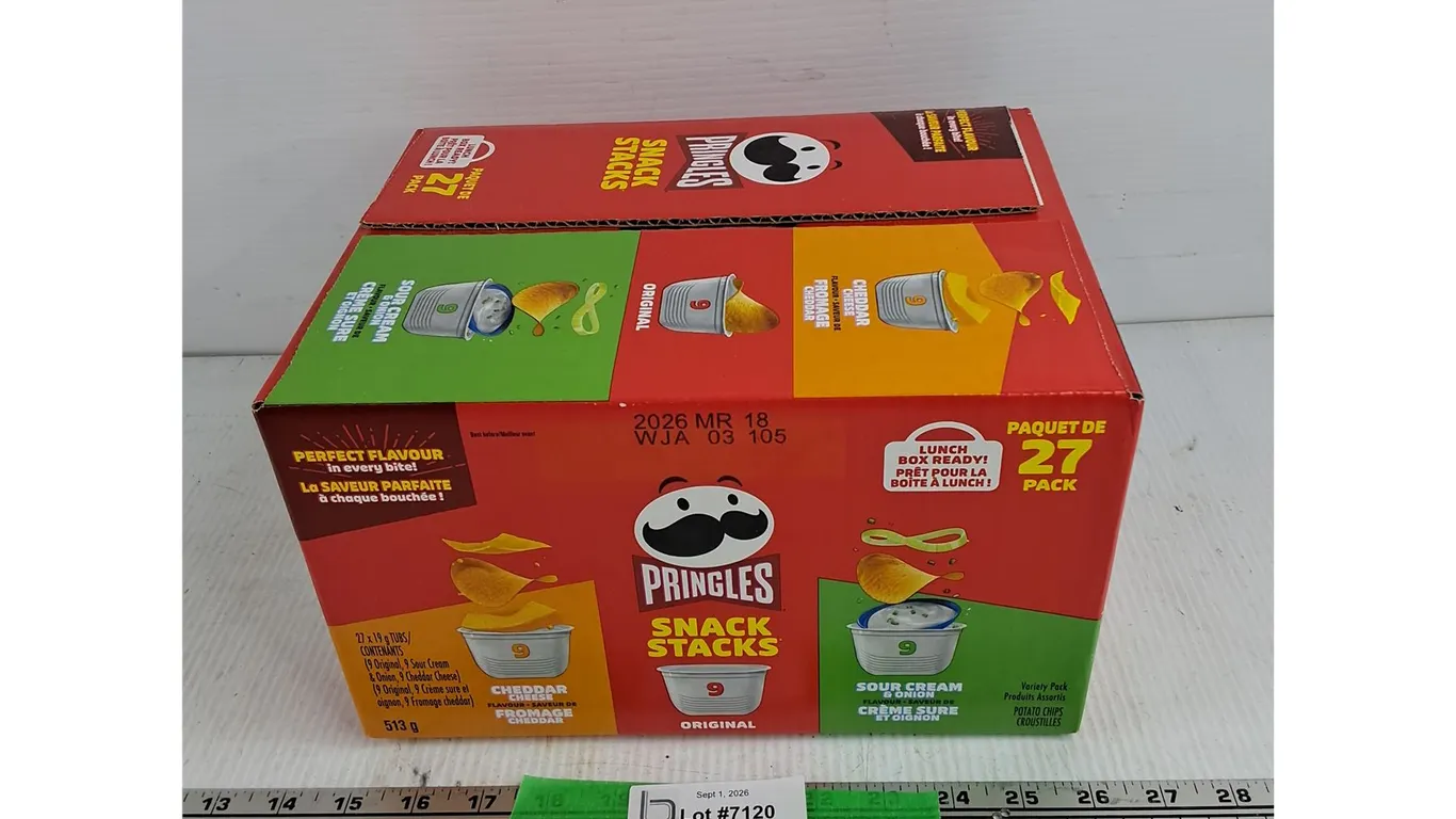 Pringles Snack Stacks - Sealed, Expired March 2026