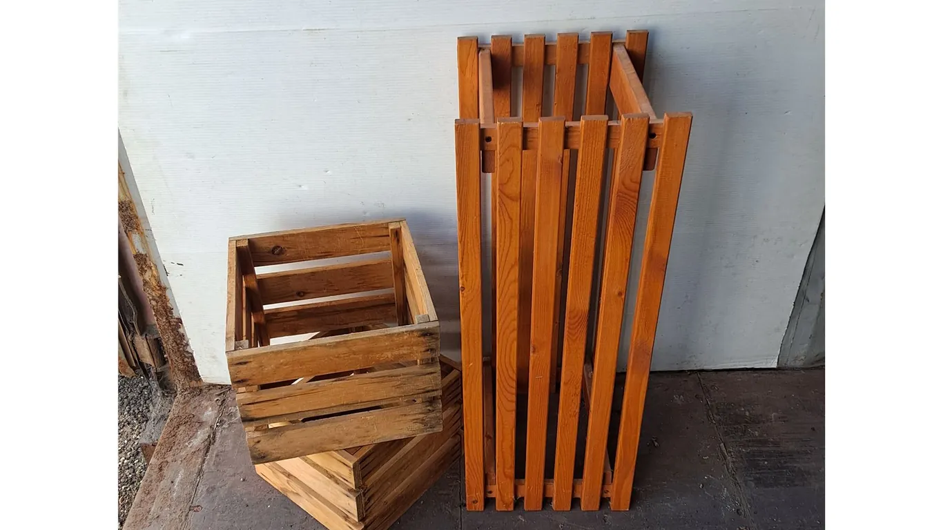 ***Wooden Shoe Rack 30" x 12" x 12" & (2) Crates 12" x 12" x 9"- Can't Ship
