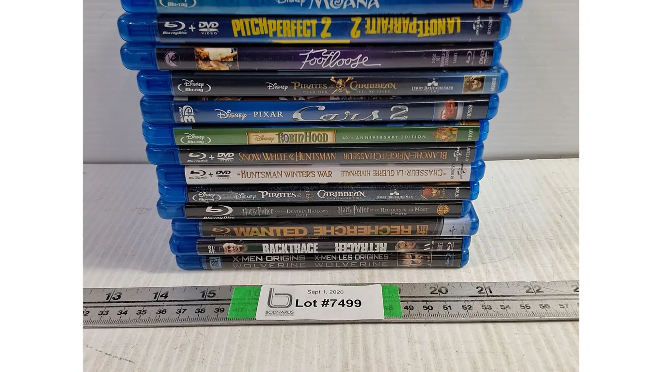(13) Blu-Ray Movies-Moana,Wanted,Footloose,Pirates of Caribbean and more