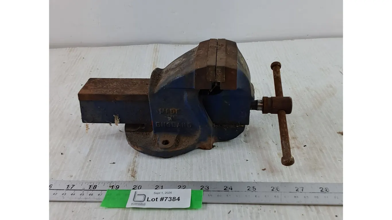 Small Blue Vice 3" Jaws Doesn't Open Smoothly, Pickup Only