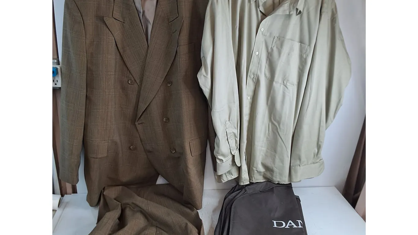 * Protocol Men's Suit (52/132 Tall) Pants (46/32) Dress Shirt (20 38/39 Tall), Garment Bag