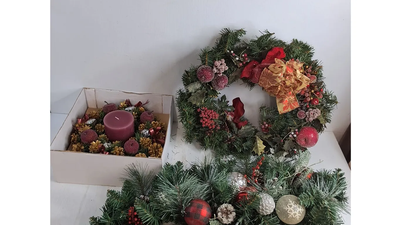 Christmas Decor Lot including Wreath & Centerpiece