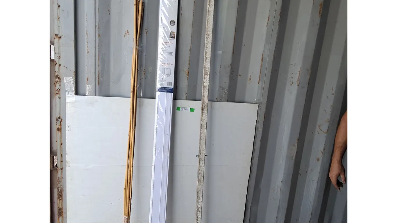 ***Folding Metal Door- Sealed, Bamboo Sticks Up to 73", Misc. Can't Ship