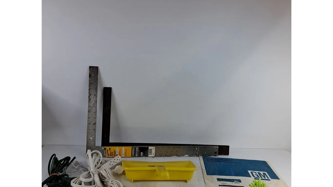 (2) Squares, Dust Pan, Extension Cords ( as is)