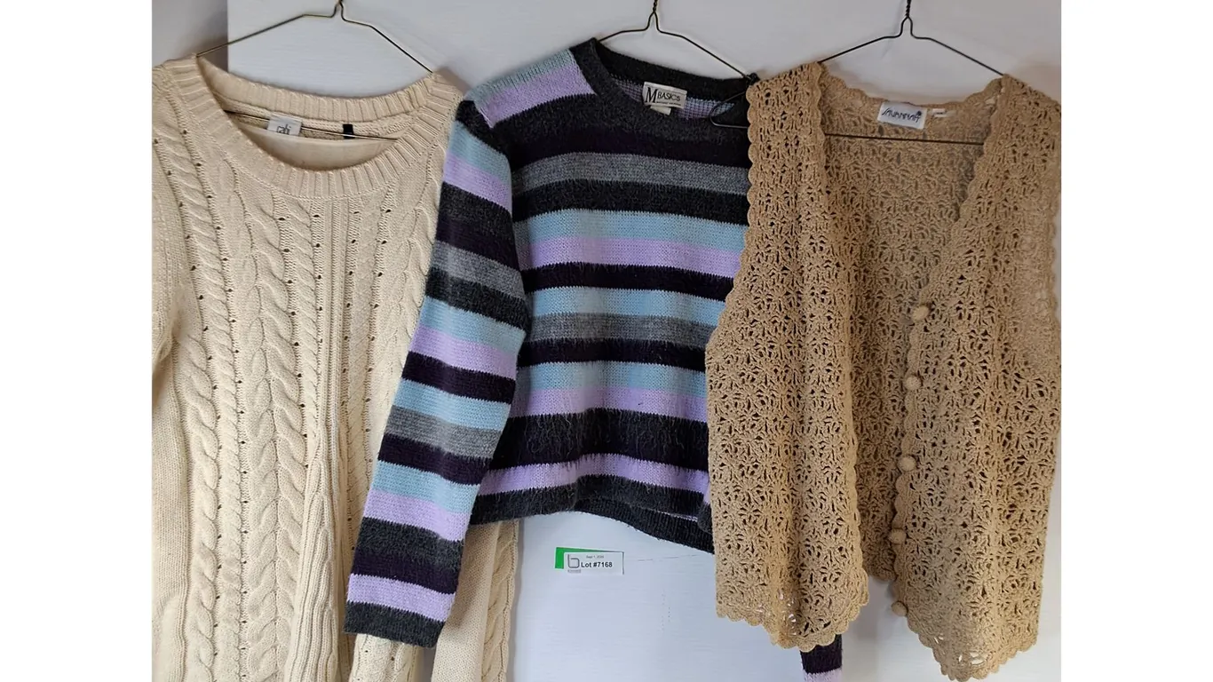 Womens Sweaters Size M (2), Womens Cardigan Size M