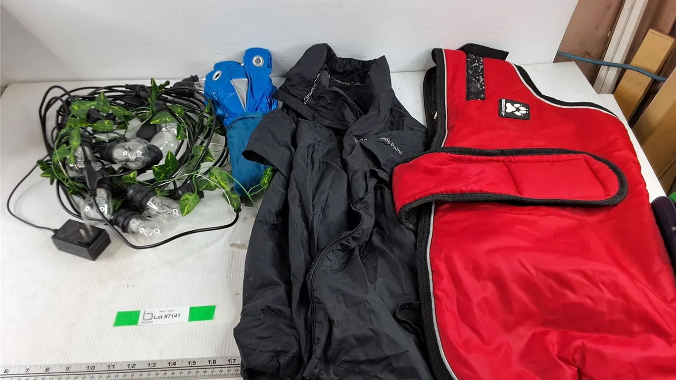 Patio Lights, Tarp, Cloverdale Paint Jacket - Size M, Dog Jacket