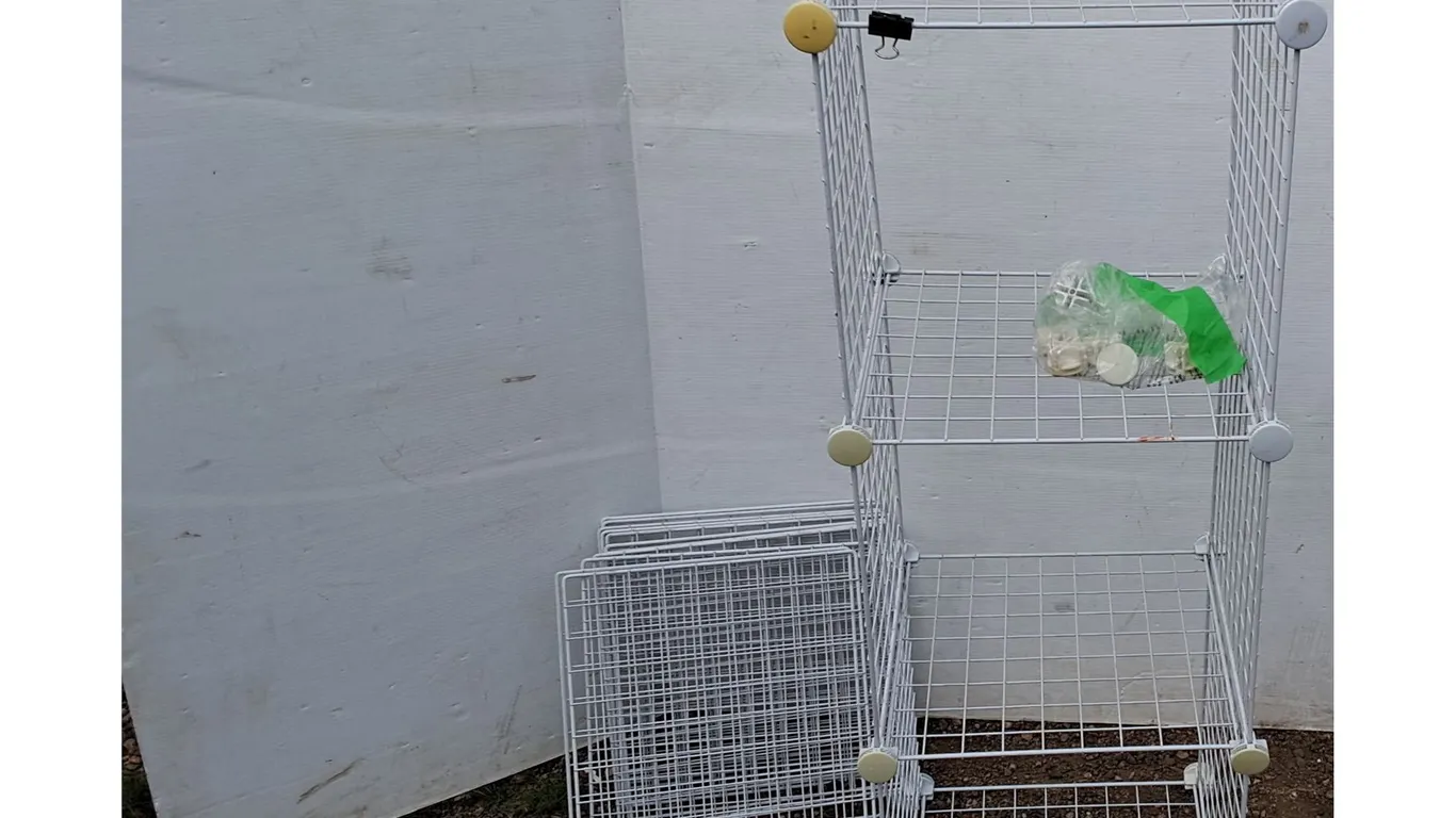 ***Stacking Wire Shelf with 21 Shelves 14" x 14"- Can't Ship