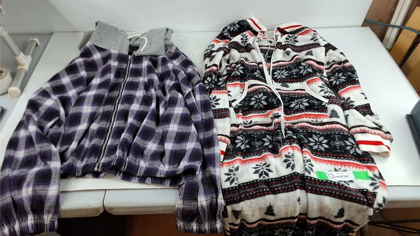 Pyjama & Hoodie - Size 4XL, L