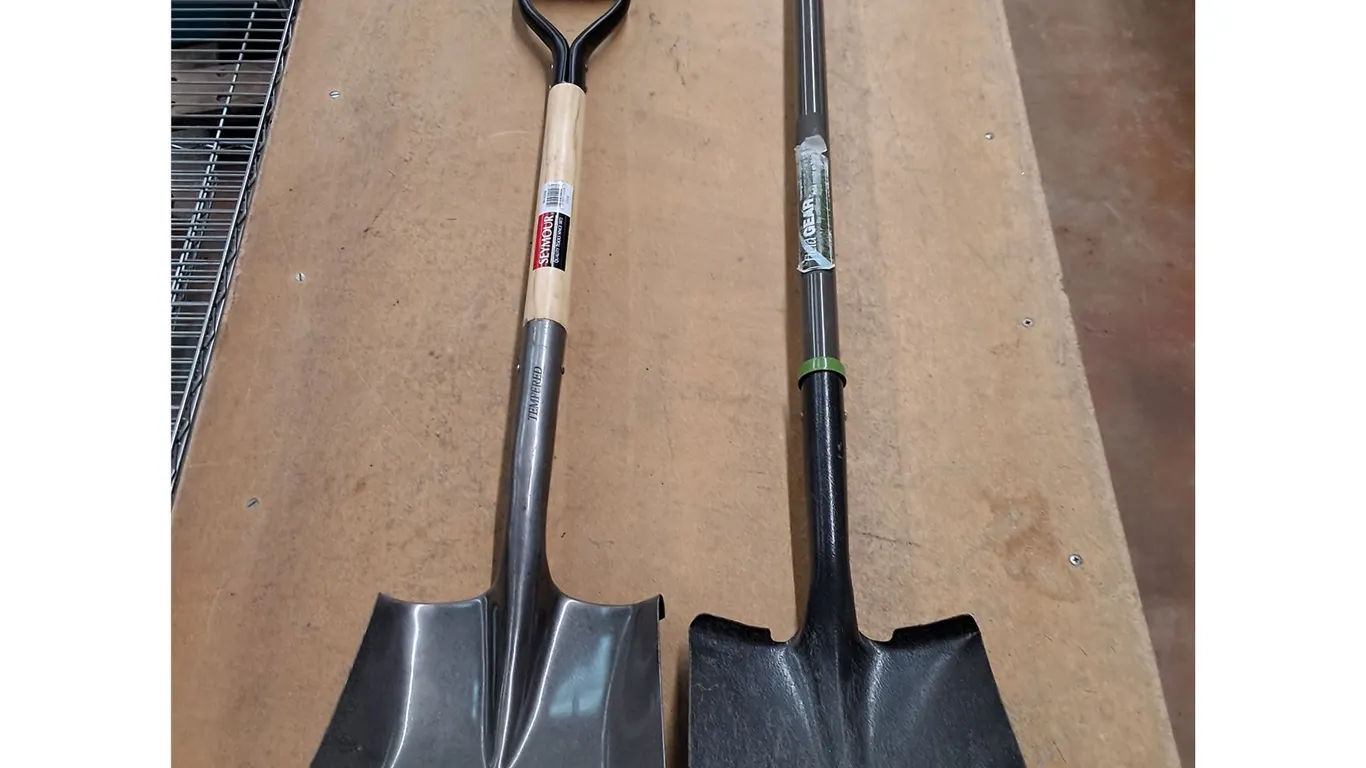 ** (2) Spade Shovels - Cannot Ship