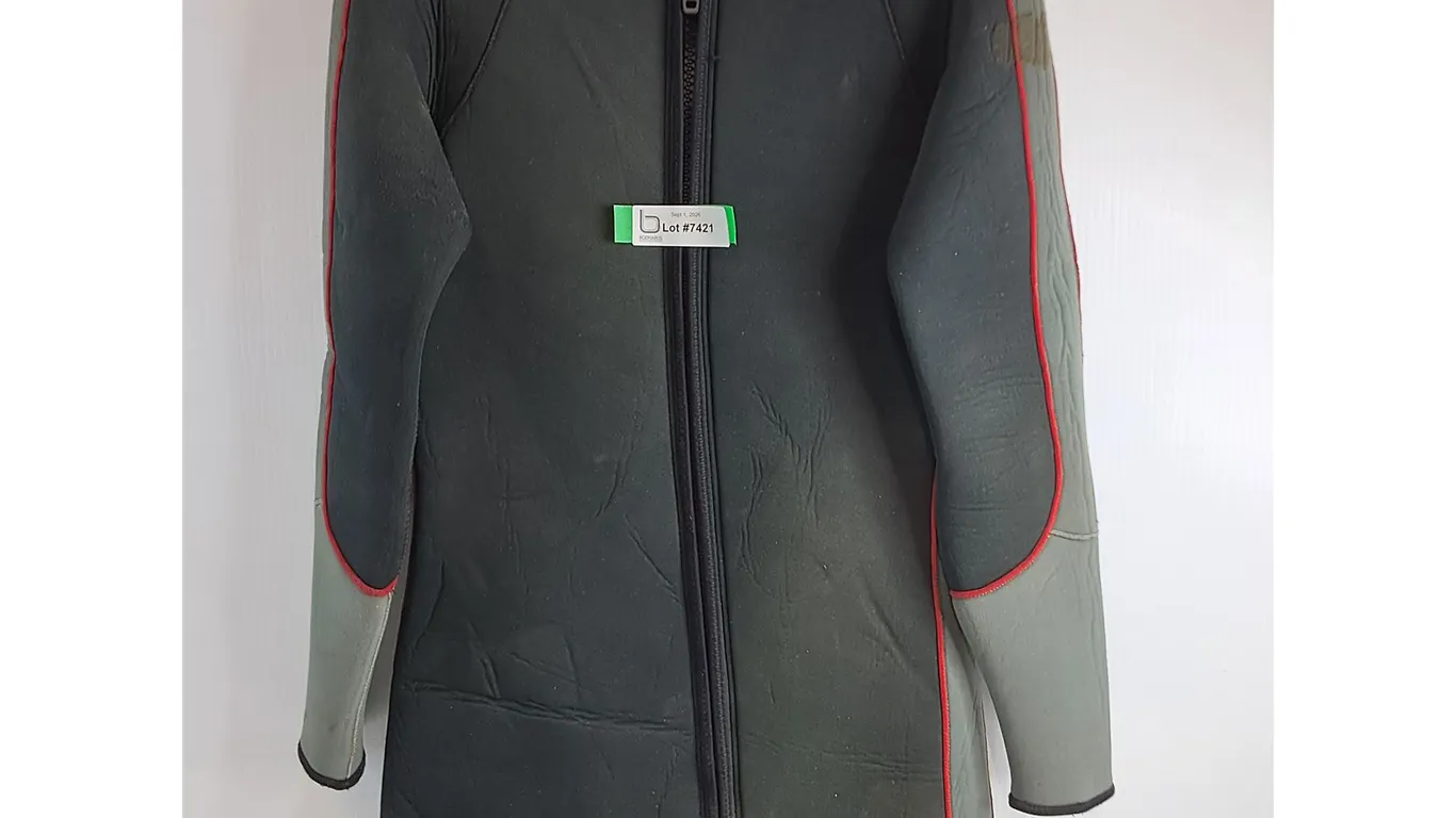 3/4 Wetsuit - Size M/L