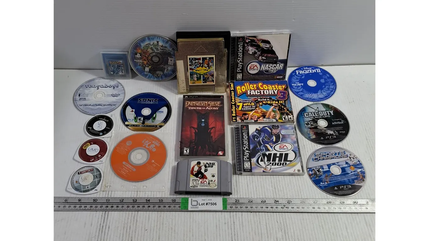 Gaming Lot-Playstation,PC-Rom,Nintendo as pictured